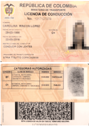 The image shows a driving permit from Colombia for the sworn translation into German.