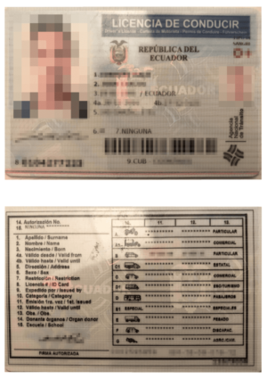 Das Bild zeugt einen Führerschein aus Ecuador für die beglaubigte Übersetzung ins Deutsche mit Klassifikation der Fahrerlaubnisklasse.