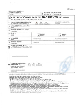 La imagen muestra un certificado de nacimiento internacional de España para la traducción jurada al alemán.