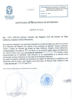 La imagen muestra un certificado de inexistencia de matrimonio mexicano para la traducción jurada español-alemán y su presentación oficial en Alemania.