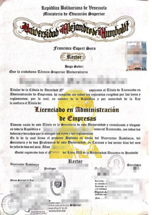 La imagen muestra un Título universitario de Venezuela para su traducción jurada al Alemán.
