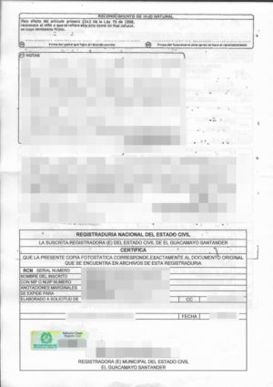 The picture shows a birth certificate from Colombia for the sworn translation into German.