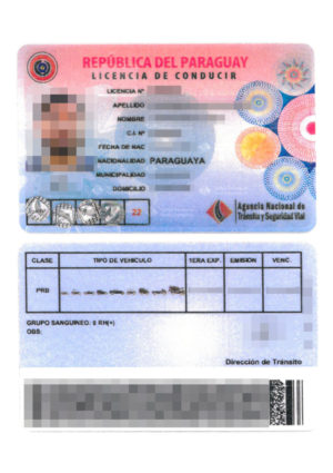 Das Bild zeigt einen Führerschein aus Paraguay für die beglaubigte Übersetzung.