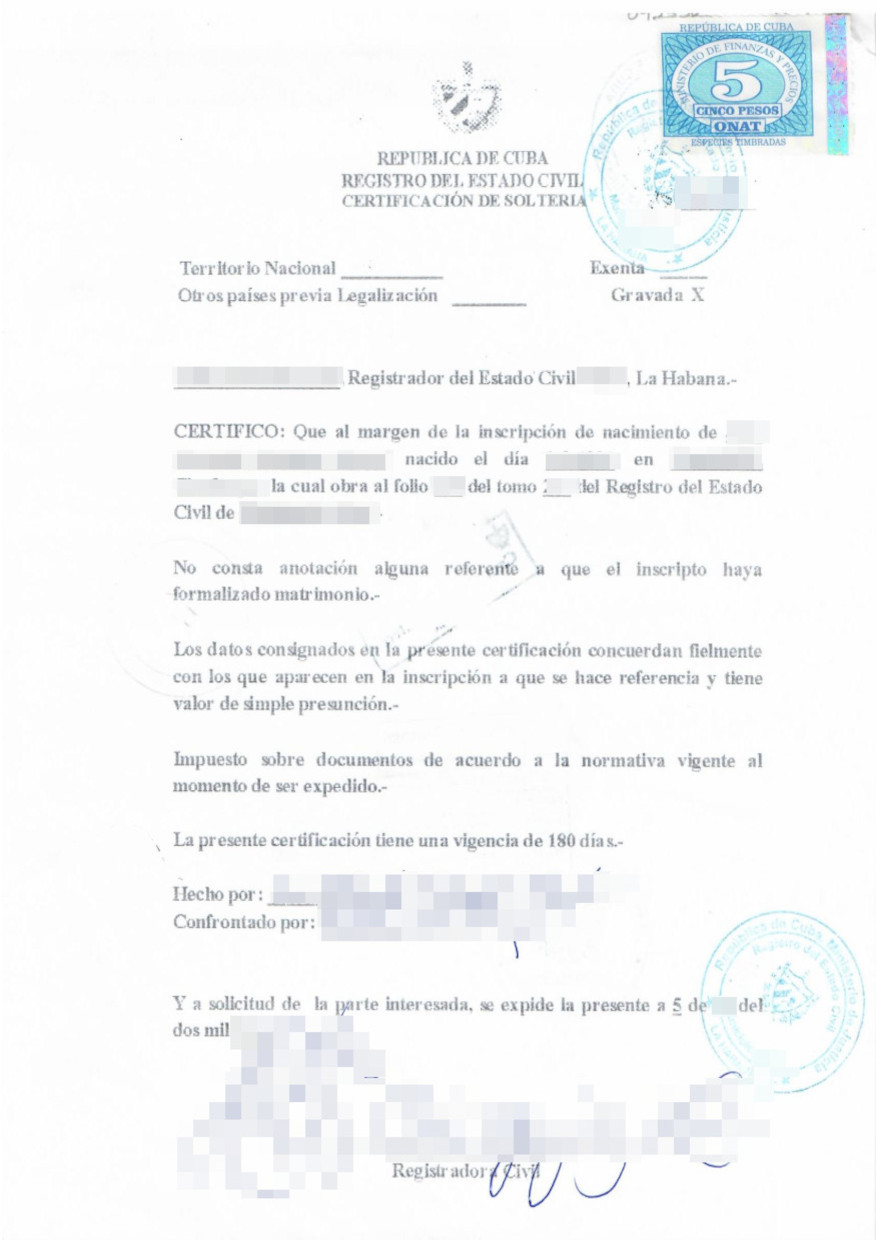 La imagen muestra una certificación de soltería de Cuba para su traducción jurada al alemán.