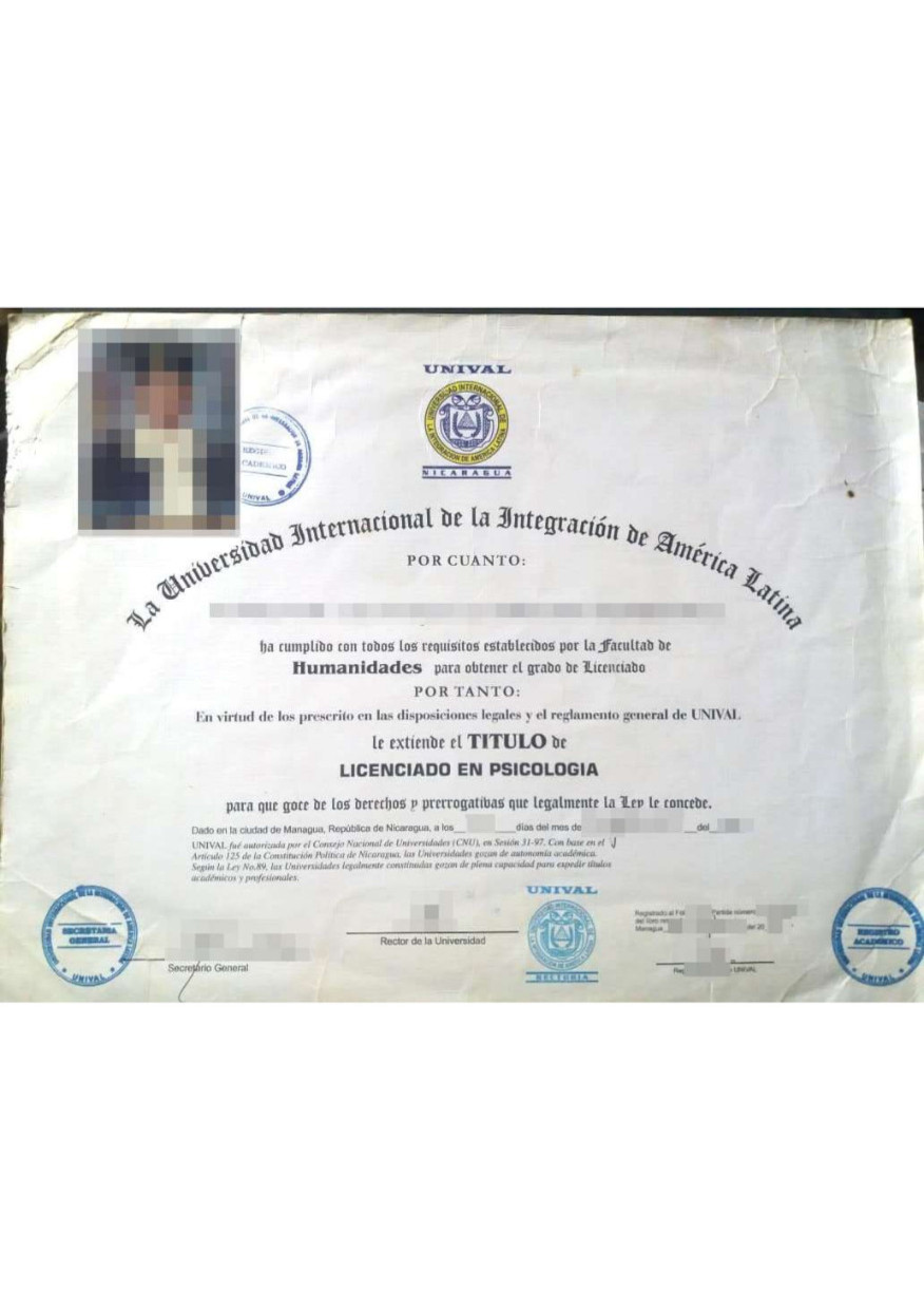 Das Bild zeigt ein Diplom aus Nicaragua für die beglaubigte Übersetzung Spanisch-Deutsch.
